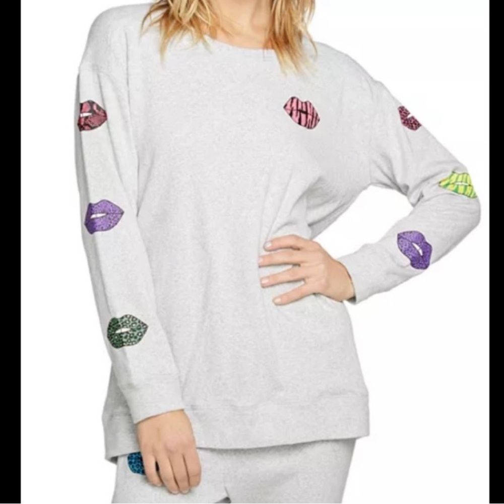 REVOLVE Chaser Neon Lips Pullover